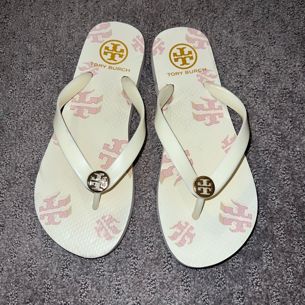 Tory Burch flip flops white with logo, size 8, used